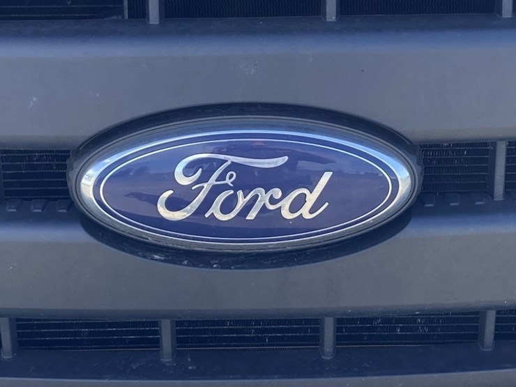 2014-ford-f250-xl-image-9
