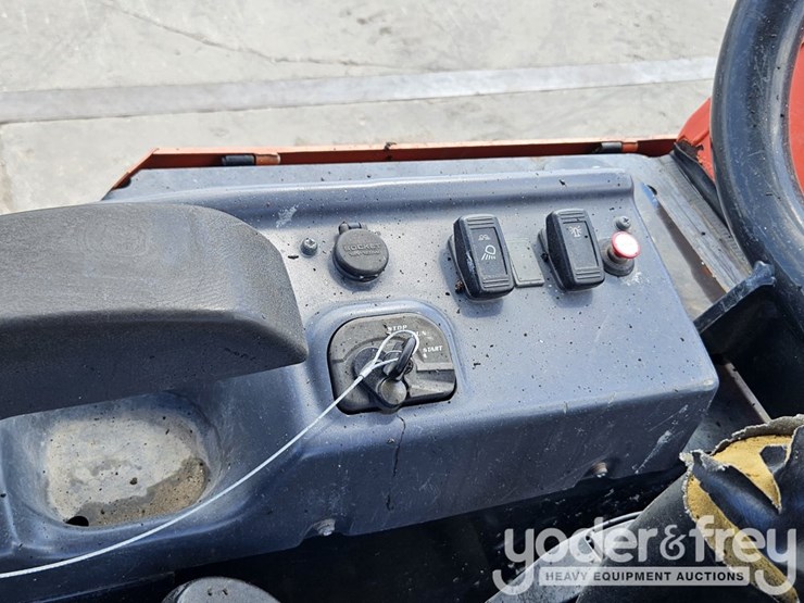 kubota-r630-image-25