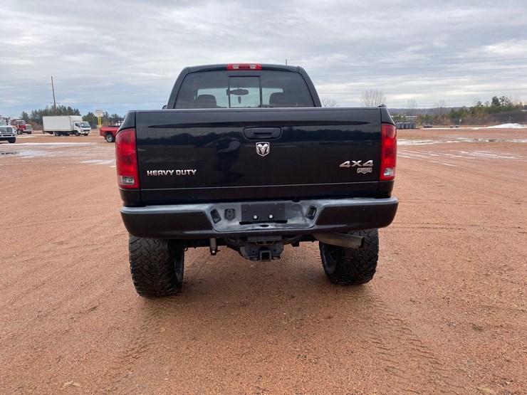 2005-dodge-2500-image-7