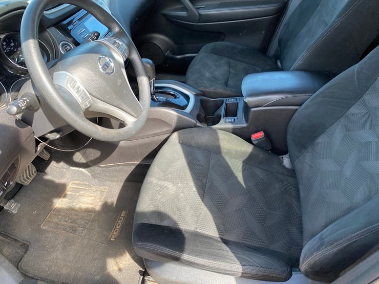 2016-nissan-rogue-image-28