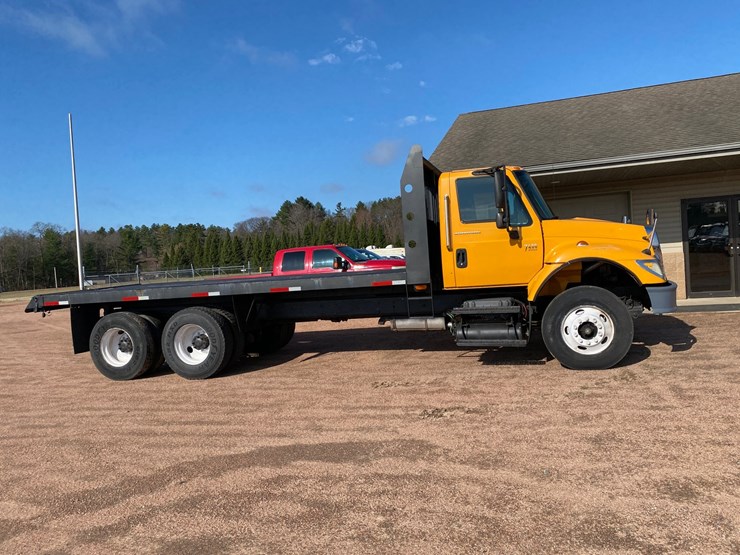 2004-international-7400-image-4