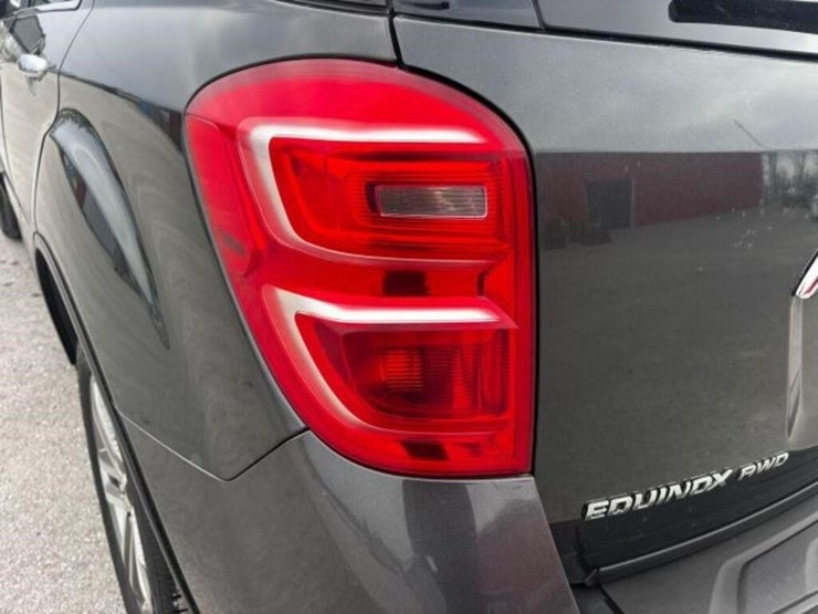 2017-chevrolet-equinox-image-86