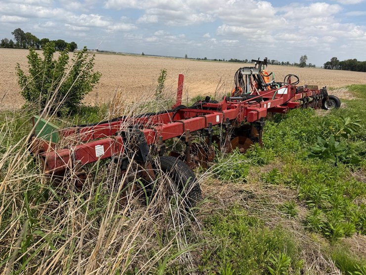 case-ih-5300-image-2