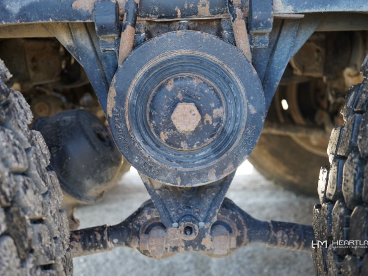 2018-mack-granite-gu713-image-55