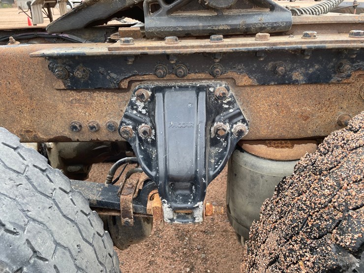 2016-kenworth-t680-image-25