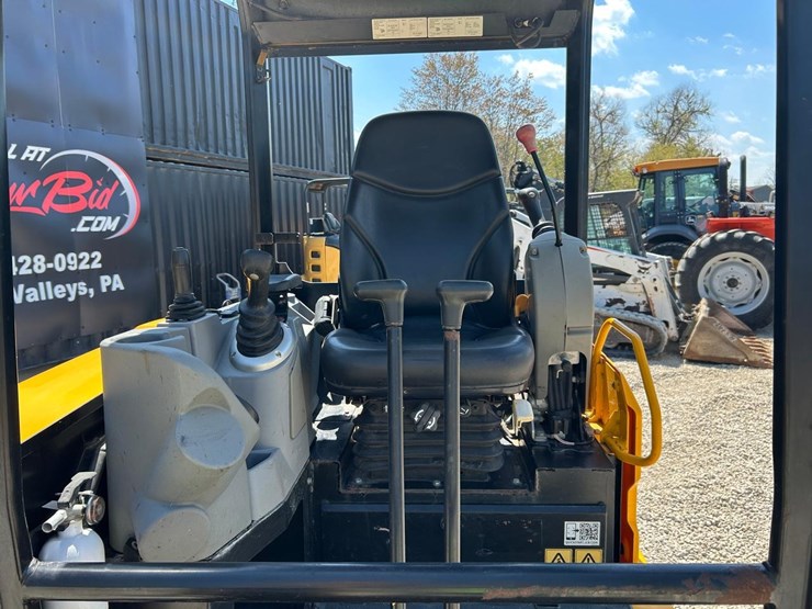 2021-jcb-35z-1-image-19