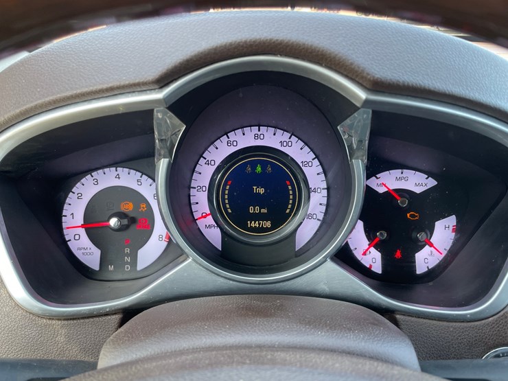 2011-cadillac-srx-image-30