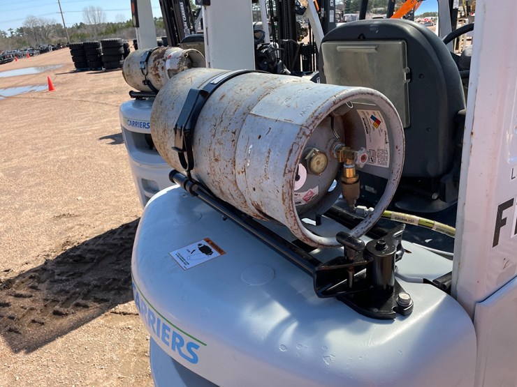 #1133-•-unicarriers-lp-forklift-image-17