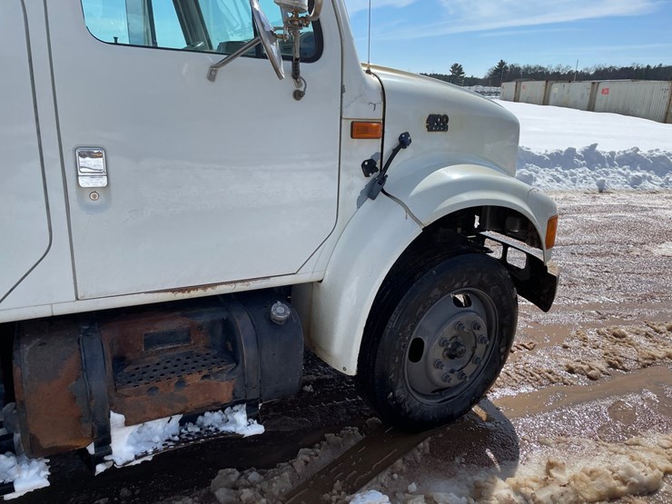 2002-international-4700-image-28