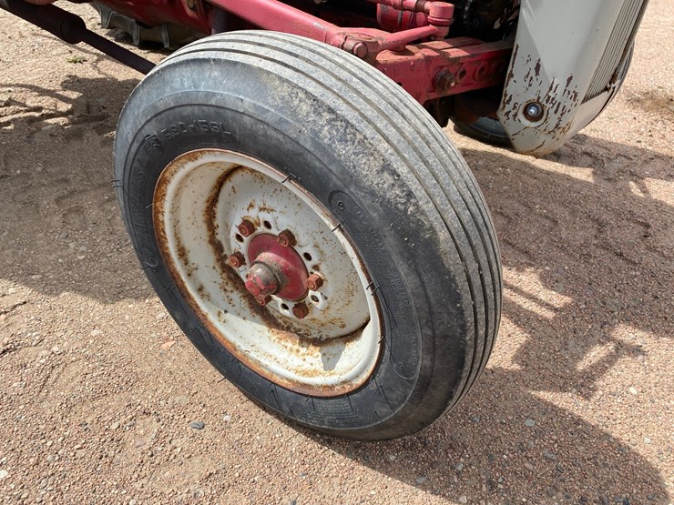 ford-tractor-image-13