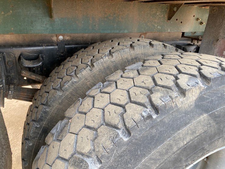 1995-ford-f700-image-29