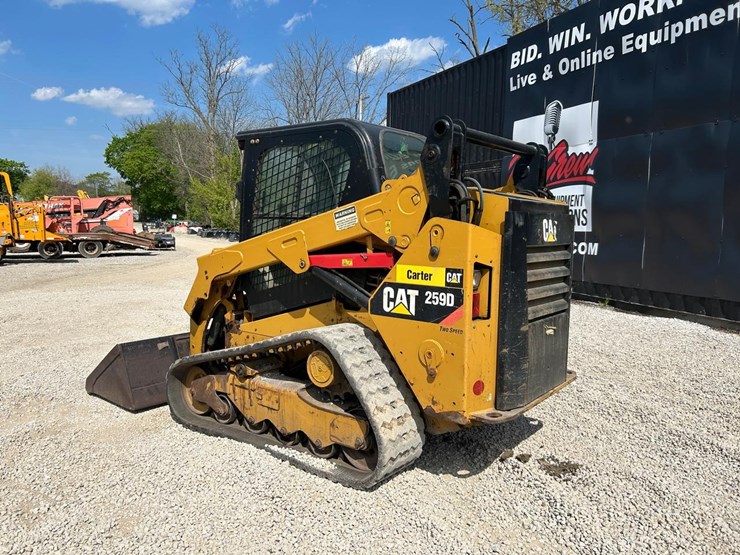 2017-caterpillar-259d-image-2