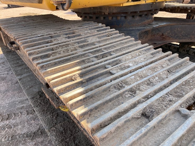 caterpillar-324e-image-28