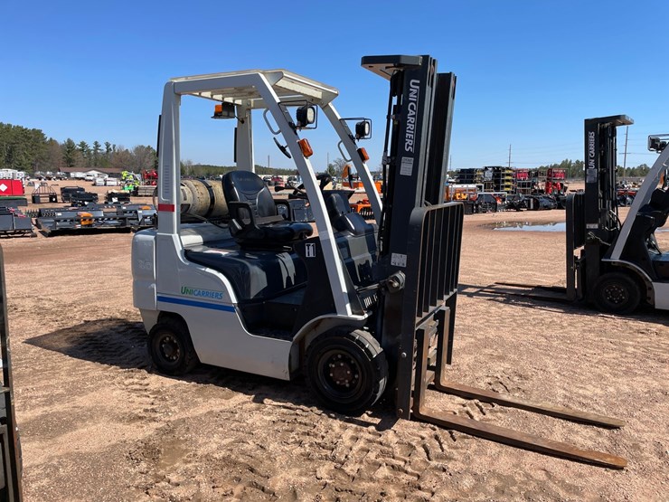 #1134-•-unicarriers-lp-forklift-image-5