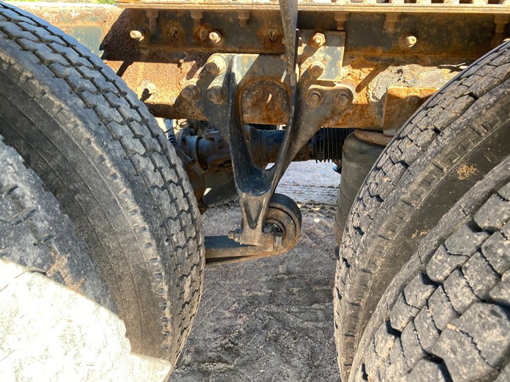 2007-caterpillar-c13-image-32