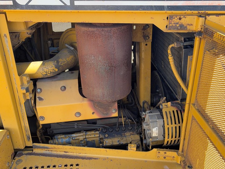 1998-caterpillar-d6r-xl-image-29
