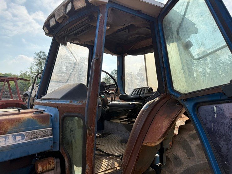 1990-ford-6610-image-40