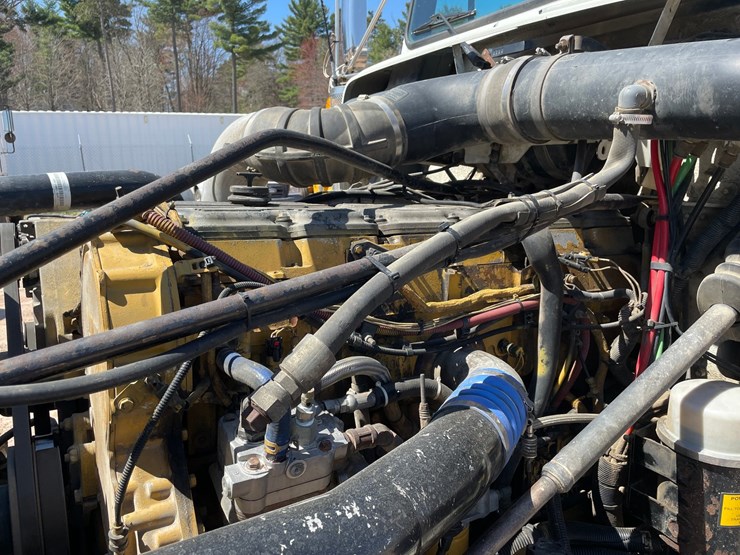 2007-freightliner-fld120-image-34