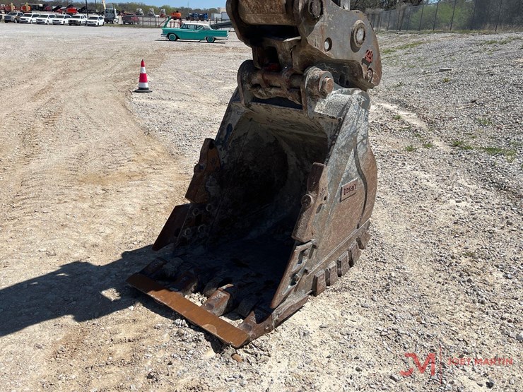 2019-john-deere-6-image-14