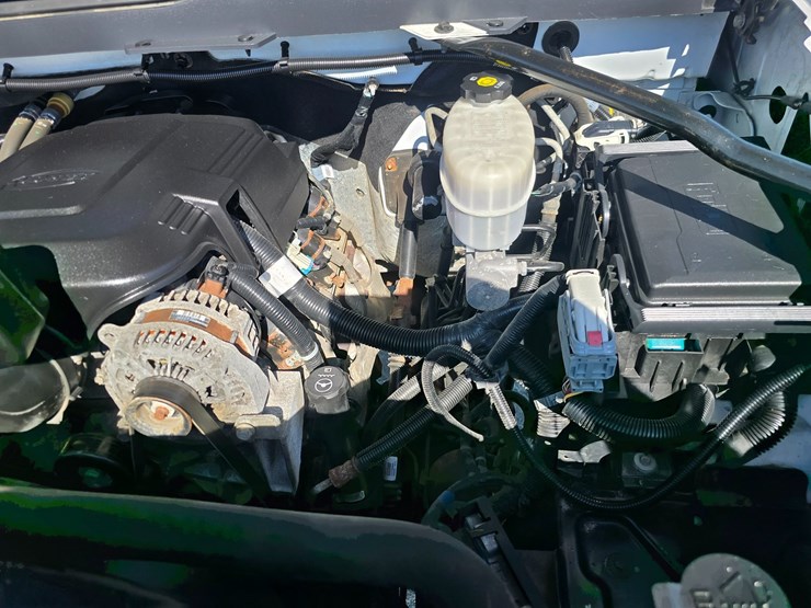 2019-chevrolet-silverado-3500-image-34