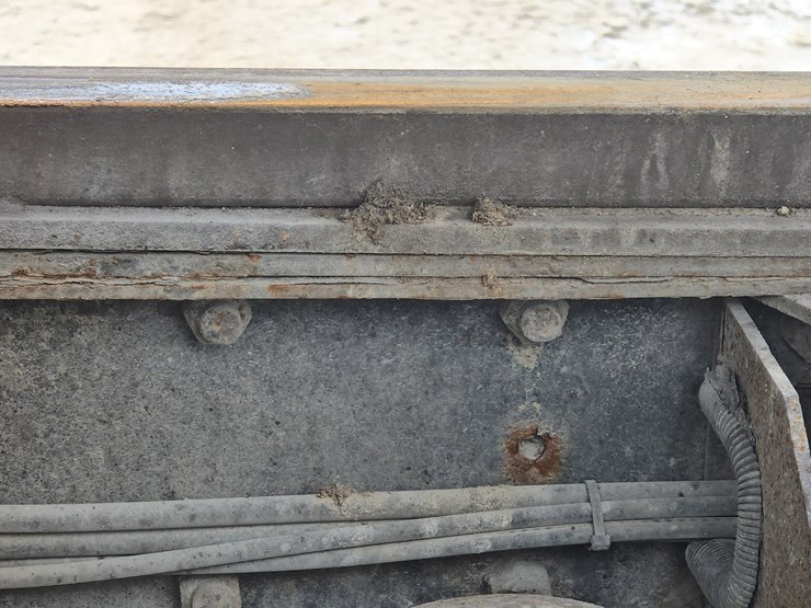 #22589-•-2006-mack-cv713-granite-roll-off-truck-image-103