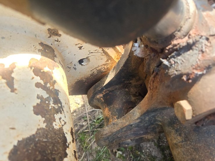 2010-bobcat-t650-image-79