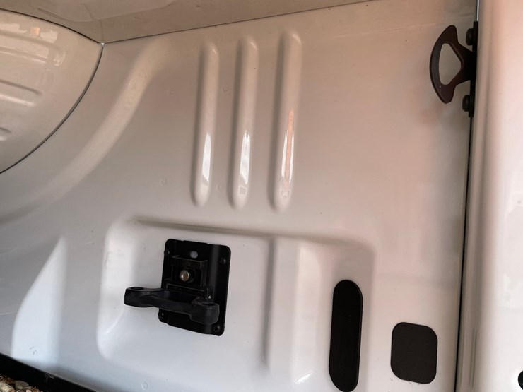 2023-ford-f250-image-12