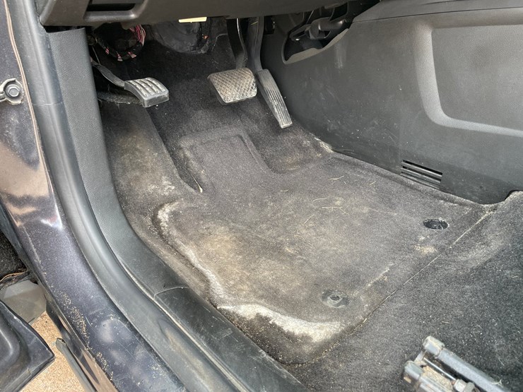 2016-chevrolet-equinox-lt-image-39