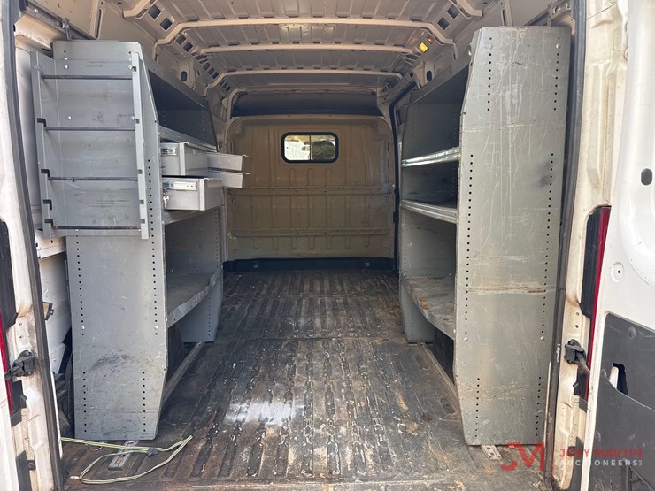 2014-dodge-2500-image-9