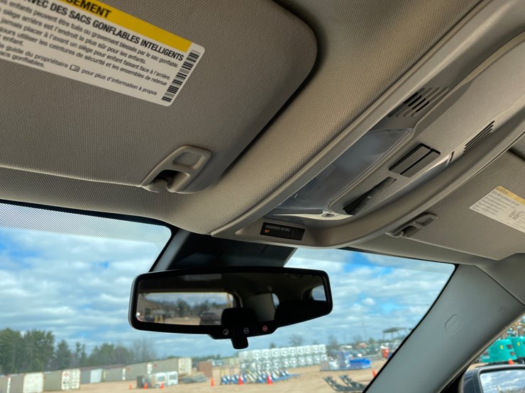 2016-chevrolet-equinox-lt-image-34