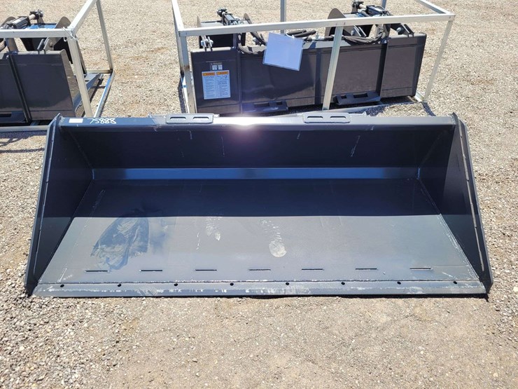 wolverine-tdb-11-84w-track-duty-bucket-image-1