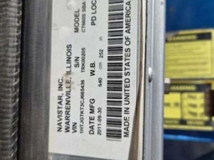 2012-caterpillar-ct660s-image-13