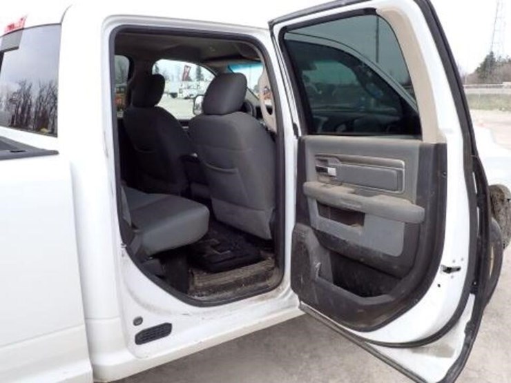 2018-ram-2500-hd-image-34