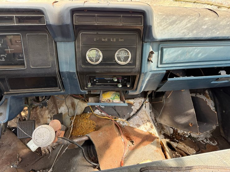 1982-ford-f700-image-59