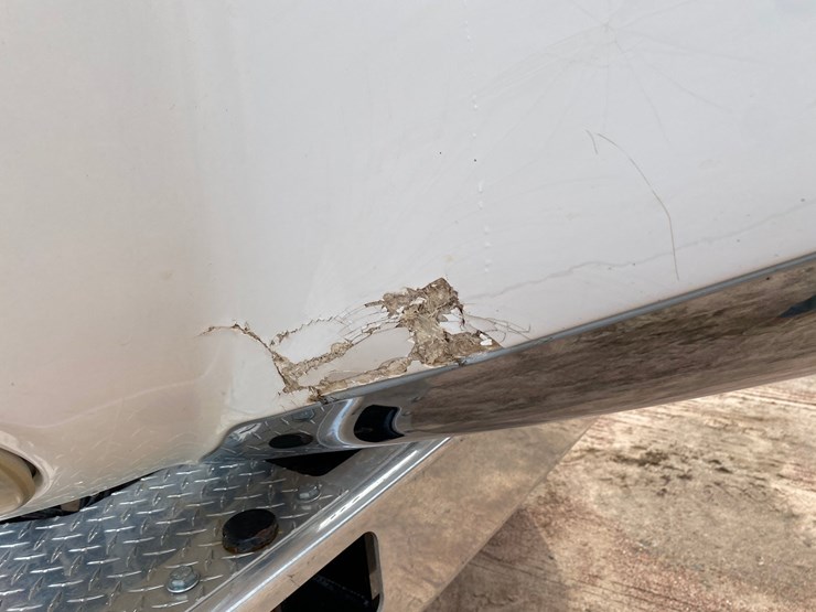 2017-peterbilt-348-image-44