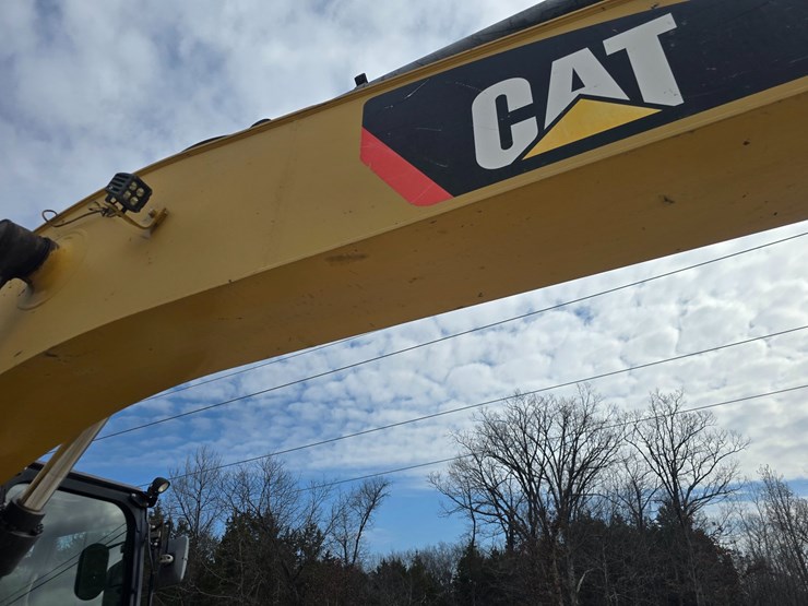 2013-caterpillar-324el-image-27