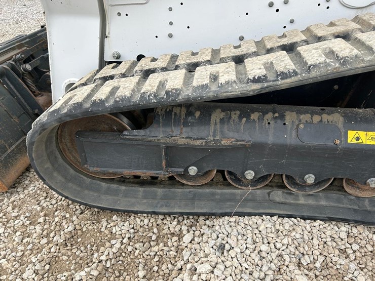 2024-bobcat-t770-image-17