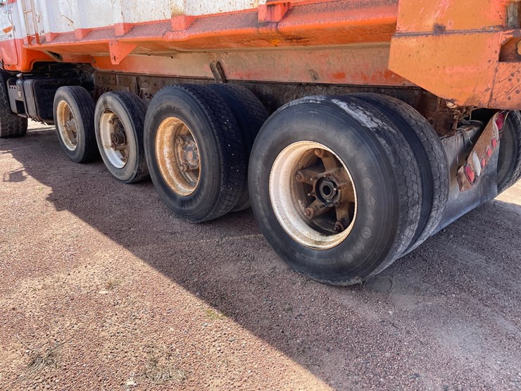 1992-mack-dm690s-image-8