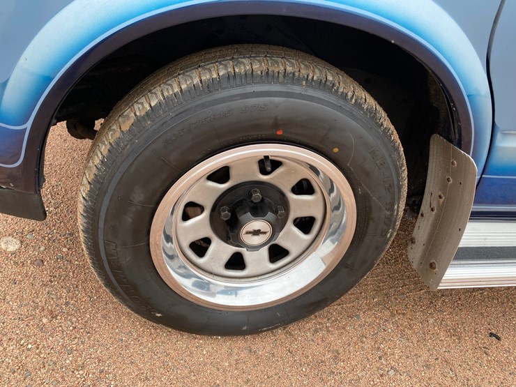 1985-chevrolet-astro-image-13