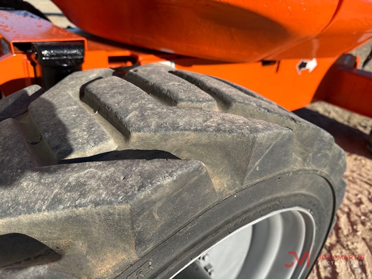 2013-jlg-600aj-image-5