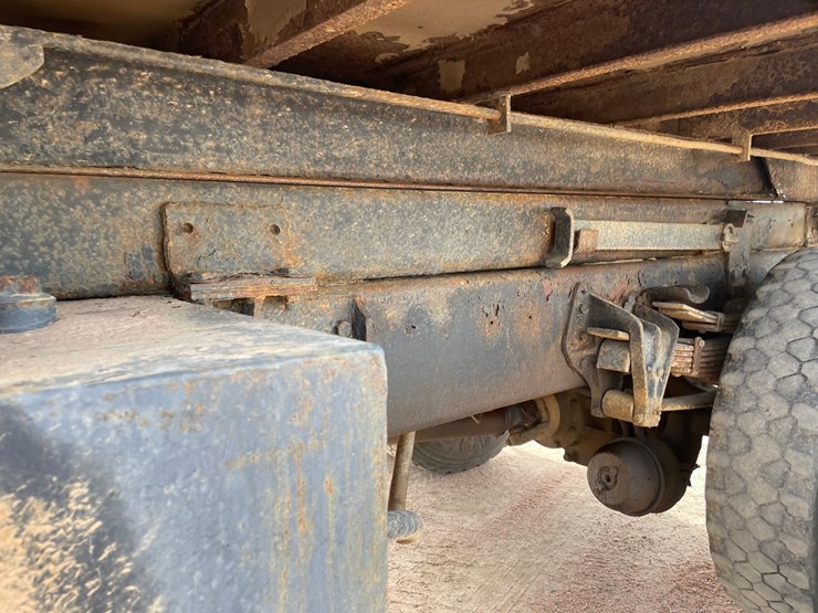 1995-international-2554-image-15