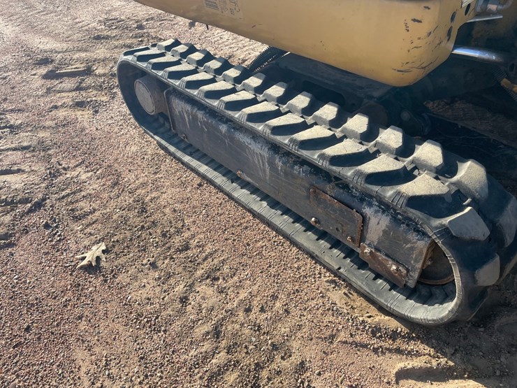 2005-caterpillar-301.8-image-18