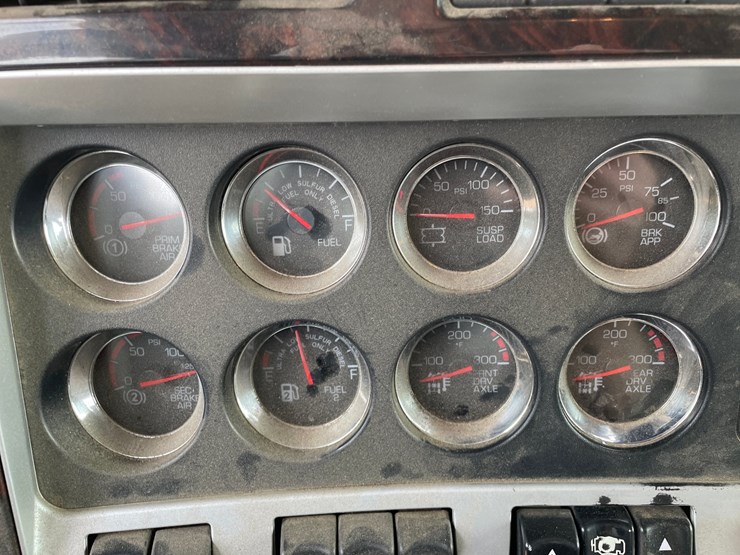 2016-kenworth-t660-image-55