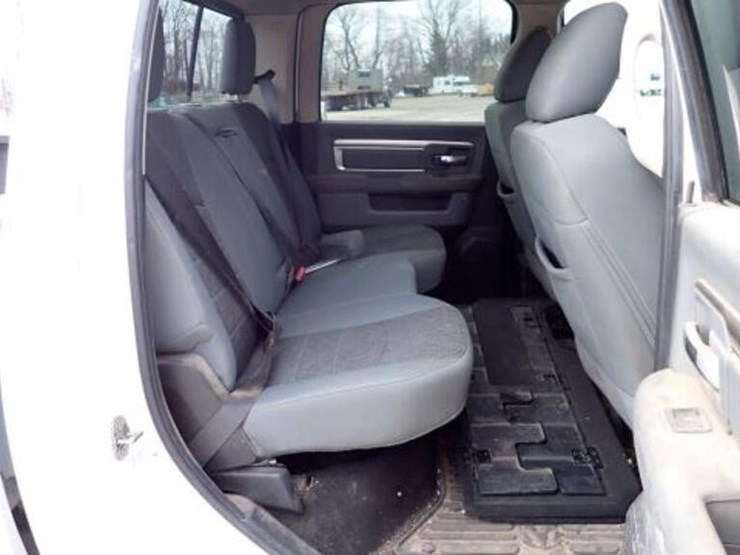 2018-ram-2500-hd-image-36