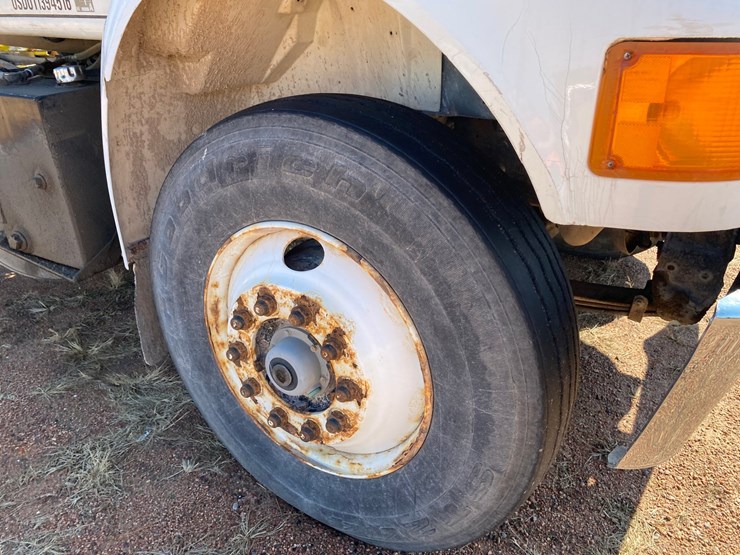 1993-international-8100-image-15