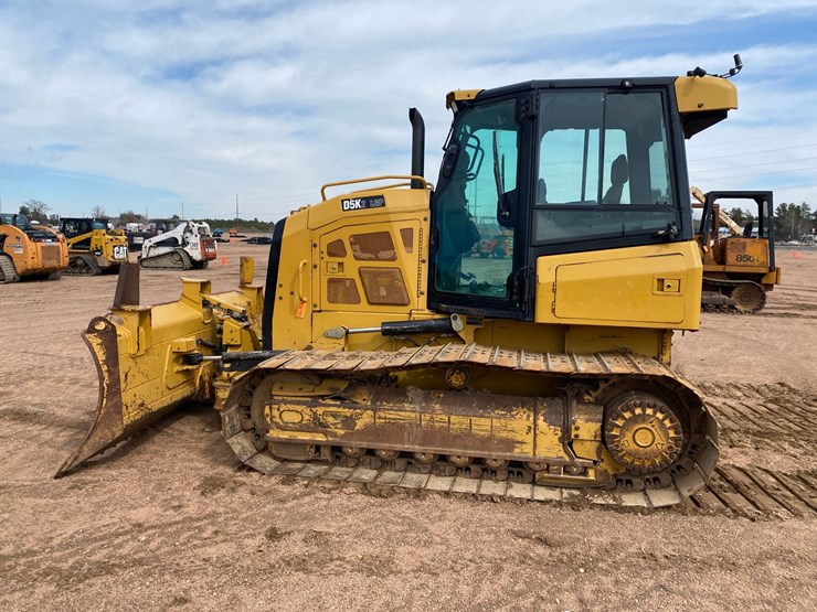 2016-caterpillar-d5k2-lgp-image-11