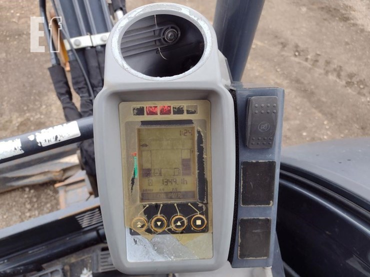2020-deere-35g-image-7