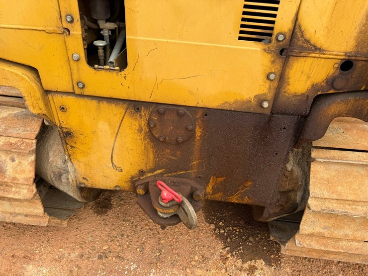 caterpillar-d4c-image-25