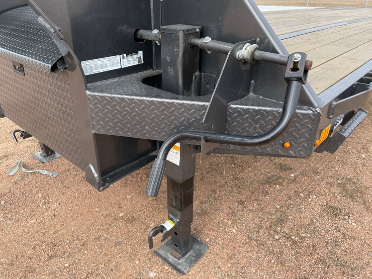 2025-diamond-c-image-16