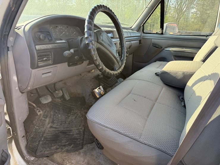 1995-ford-350-image-37